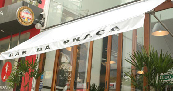Bar da Praça tem Happy Hour com chopp gelado e Dog da casa Bar da Praça tem Happy Hour com chopp gelado e Dog da casa