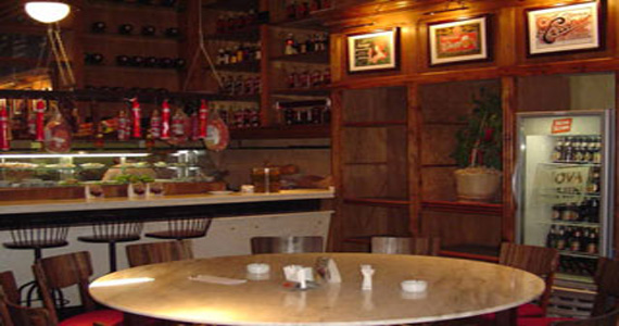 Bar Mooca oferece promoção de bebidas nesta terça-feira