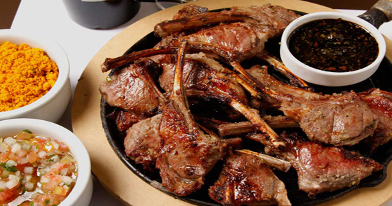 Bem Brasil Costelaria e Grelhados oferece costela de boi especial para o seu happy hour