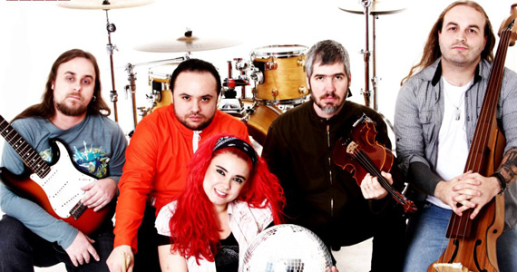 Banda Blush e cover do Bon Jovi no Na Mata Café na sexta-feira