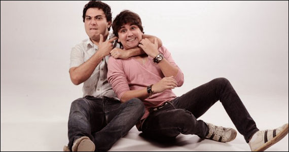 Bruninho e Davi, autores do hit 'Se namorar fosse bom', se apresentam no Villa Country nesta quinta