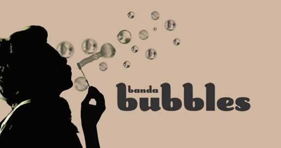 Banda Bubbles toca no Republic Pub na noite de sábado com muito pop rock