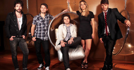 Public Bar & After Bar recebe os agitos da banda Bubbles para animar a sexta-feira Public Bar & After Bar recebe os agitos da banda Bubbles para animar a sexta-feira