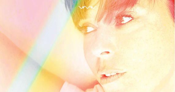 Cat Power se apresenta no palco do Cine Joia em show único