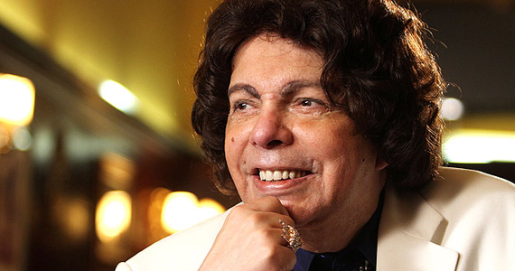 Cantor Cauby Peixoto apresenta sucessos de sua carreira no Bar Brahma