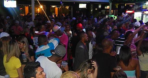 Batucada Boa e Marka Original comandam a noite com samba e pagode no Espetinho do Juíz Patriarca