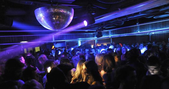 Sábado tem festa Like a Wedding com cerimônia fake na Club Disco