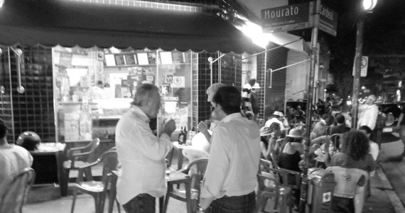 Copo a Copo Bar oferece happy hour com cerveja gelada e petiscos diversos Eventos BaresSP 570x300 imagem