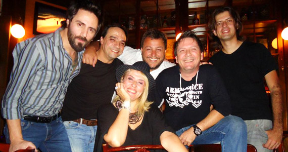 Sábado animado com a banda Dancing Days no Bar Charles Edward