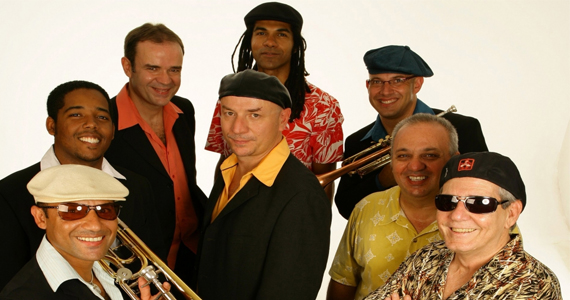 Lyra Latina Orchestra se apresenta no Bourbon Street neste domingo