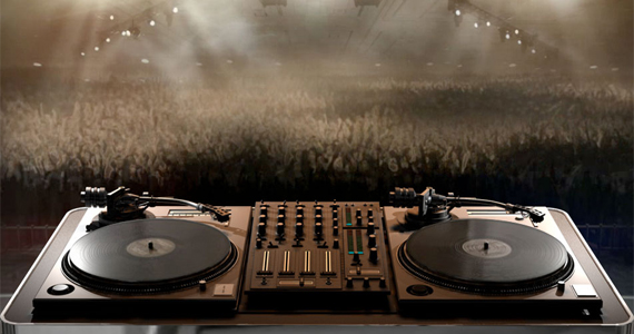 Sea Club recebe Antonio Eudi feat D'Queen com live no primeiro dia do Carnaval 2013