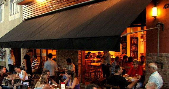 No Bar do Jô tem Happy Hour todas as Terças, com muitos petiscos e cerveja gelada