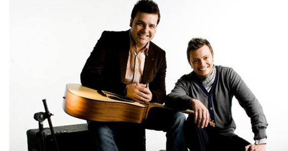 Eddy e Gil e Pedro Neto e Marcelo tocam no Wood's Bar na quarta-feira