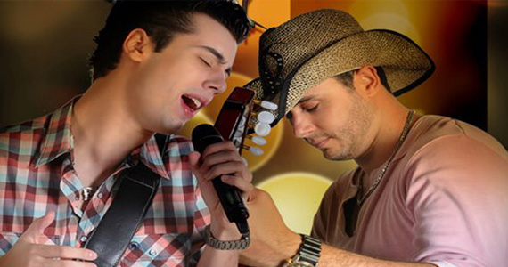 Dupla Eduardo e Rafael se apresenta no Villaneja Dupla Eduardo e Rafael se apresenta no Villaneja