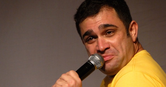 Evandro Santo recebe convidados especiais no Teatro das Artes no Risadaria 2015