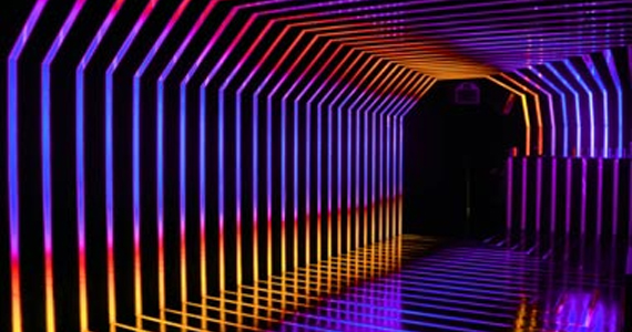 D Edge realiza mais uma edição da festa Freak Chic com DJs brasileiros