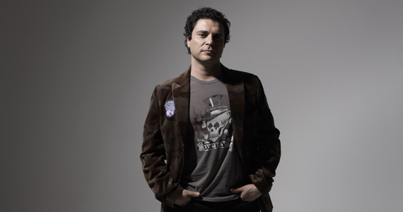 Cantor Frejat se apresenta no Sesc Belenzinho e toca grandes sucessos