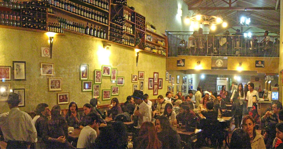 Ibotirama Bar oferece cervejas variadas com grande variedade de petiscos para o happy hour