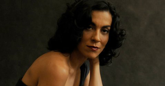 Izabella Bicalho comemora 35 anos de carreira na Offset 