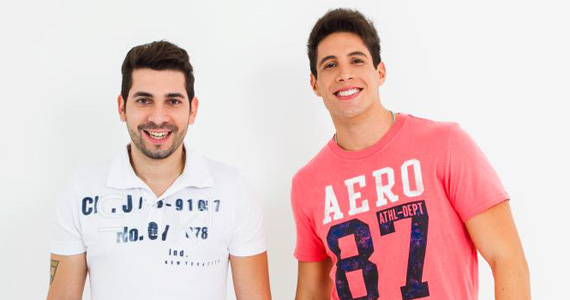 Jonatas & Maurício se apresentam neste verão no Wood's Bar Guarujá