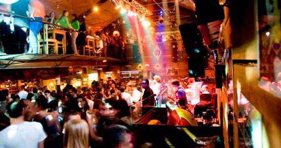 Banda Tilt agita o público do Kia Ora Itaim neste sábado