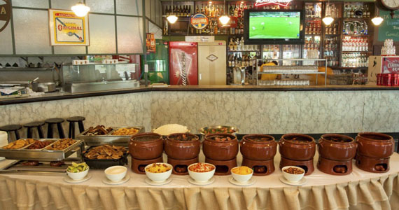 Sábado é dia de feijoada suculenta no Loirassa Bar, na Zona Norte