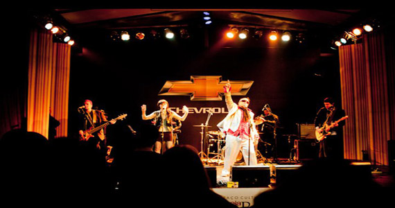 Frank Elvis & Los Sinatras se apresentam no The Sailor