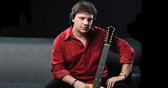 Marcio Augusto e Rock Band se apresentam no Teatro Fernando Torres - Rota do Rock