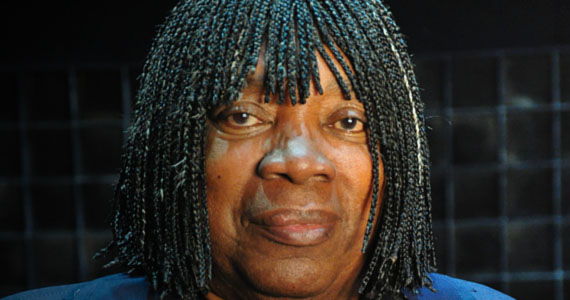 Milton Nascimento sobe ao palco do HSBC Brasil em show especial