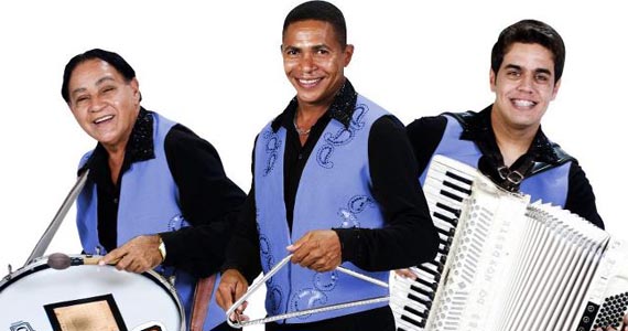 Canto da Ema recebe a apresentação do grupo Os Três do Nordeste