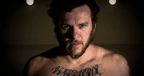 Otto apresenta show do disco Moon 1111 no palco do Sesc Osasco