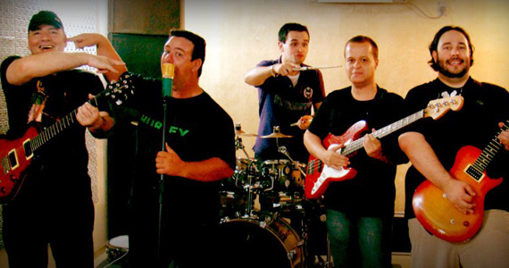 Sucessos do rock nacional dos anos 80 com a banda Perdidos na Noite no Villa Pizza Bar