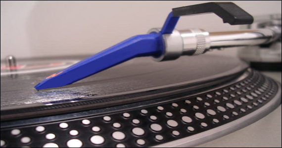 Laje Club embala a noite de sábado com o comando do DJ Lala