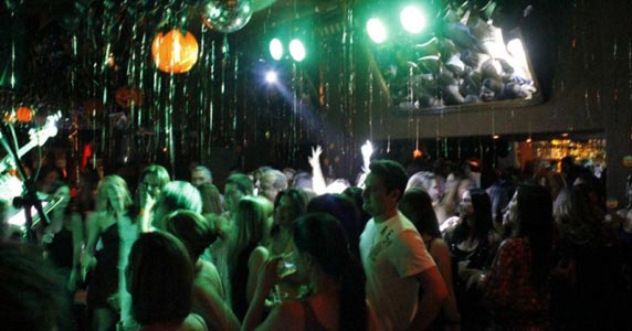 Grupos convidados na noite de sexta-feira do Piove Grupos convidados na noite de sexta-feira do Piove