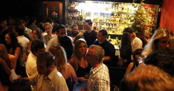 Piove recebe a cantora Francine e outros convidados com muito pop rock Piove recebe a cantora Francine e outros convidados com muito pop rock