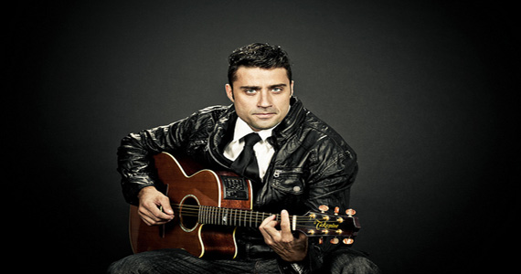 Rodrigo Sá apresenta brasilidade pop na noite 