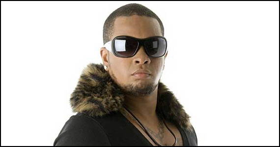 Show do cantor Rodriguinho no palco do Carioca Interlagos