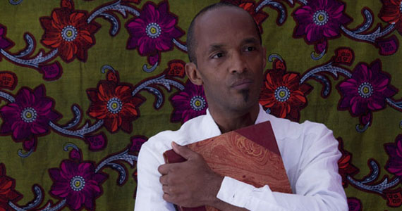 Cantor goiano Rubi recebe Estevan Sinkovitz em show no Espaço Parlapatões Cantor goiano Rubi recebe Estevan Sinkovitz em show no Espaço Parlapatões