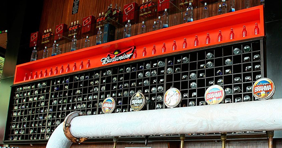 Boteco São Bento oferece chopp Brahma ou Stella Artois bem geladas aos domingos