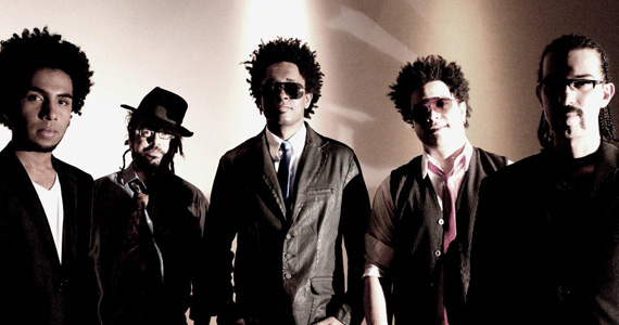 Bourbon Street apresenta repertório eclético do grupo Serial Funkers