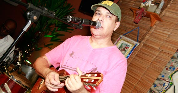 Roda de samba com Carllão Maneiro e compositor Sombra nesta sexta-feira