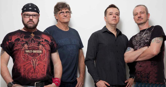 Banda Taboo comanda a noite de sábado com pop rock no The Sailor