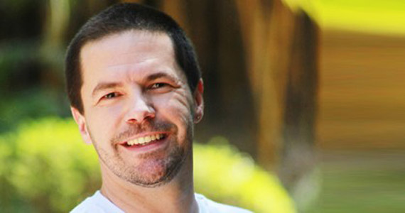 Pedro Mariano e Orquestra fazem show especial no Teatro Alfa 