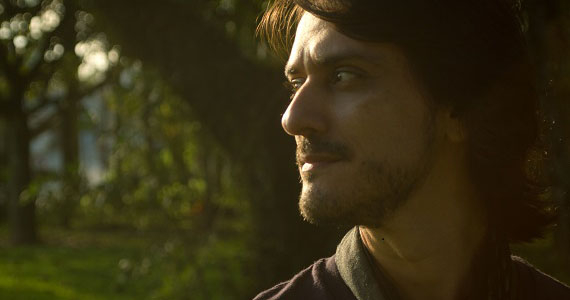 Cantor e compositor Tuia se apresenta no Ao Vivo Music durante Late Sessions