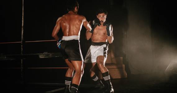 12º Round: Espetáculo aborda racismo e homofobia no esporte