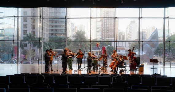 Tributo a óperas e musicais da Broadway no Teatro B32