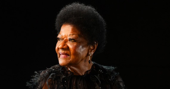 Alaíde Costa lança tributo a Dalva de Oliveira no Sesc Pinheiros