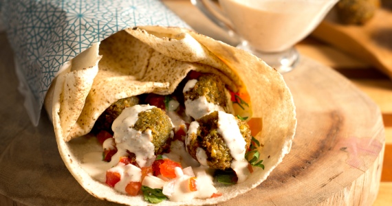 Dia do Sanduíche no Restaurante Arabia