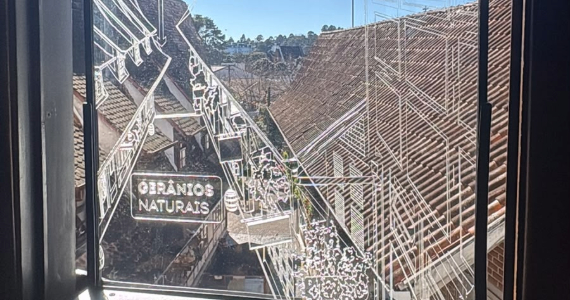 Exposição Marco Zero no Boulevard Genève amplia visitas guiadas gratuitas em Campos do Jordão