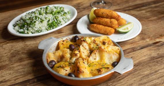 Bacalhau, Vinho & Cia Barra Funda celebra Dia da Mãe com tradição